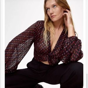 ZARA - KNOT FRONT LON SLEEVE CROP TOP